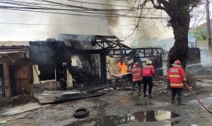 Kebakaran di Jalan Arief Rahman Hakim Cianjur, Hanguskan Sejumlah Kios