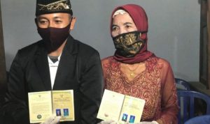 Seorang Pemuda di Ponorogo Nikahi Nenek Usia 76 Tahun, Ini Awal Perkenalannya Seorang Pemuda di Ponorogo Nikahi Nenek Usia 76 Tahun, Ini Awal Perkenalannya