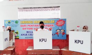 Nyoblos di TPS 01 Sukataris, Cabup Muhammad Toha: Siapapun yang Terpilih Takdir Allah SWT