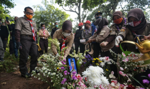 Atalia Ridwan Kamil Salurkan Bantuan hingga Kirim Tim Psikolog untuk Korban Longsor Sumedang