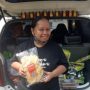 Nining Yuningsih "Ceu Edoh" Isi Waktu Luang dengan Jualan Kicimpring