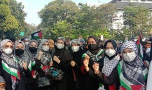 Ribuan Umat Islam di Bandung Turun ke Jalan Gelar Aksi Bela Palestina