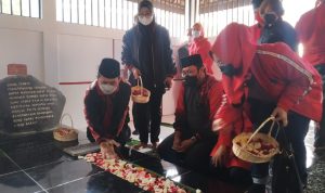 PDI Perjuangan Ziarah ke Makam Marhaen, Ono: Inspirasi Ideologi Marhaenisme Masih Dianut PDI Perjuangan