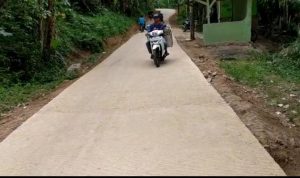 Nikmati Jalan Beton Hasil Program TMMD, Warga Ciandam: Senangnya Seratus Lima Puluh Persen