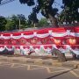 Pedagang Bendera Mulai Marak di Cianjur