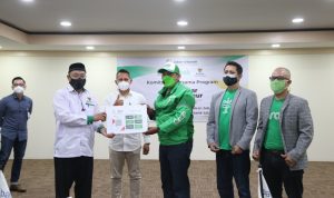 Kembangkan Cashless Society, bank bjb Gandeng Baznas Jabar dan Grab