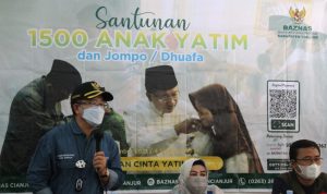 Peduli Terdampak Pandemi, Baznas Cianjur Salurkan Santunan dan Paket Nutrisi Bagi Ribuan Yatim dan Jompo