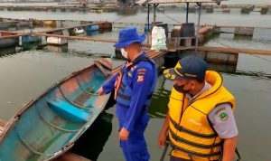 Sampan Terbalik di Waduk Cirata, Seorang Remaja Tenggelam Belum Ditemukan