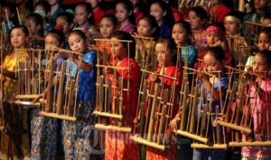 Para Panelis Asing Antusias Lestarikan Angklung Heal The World