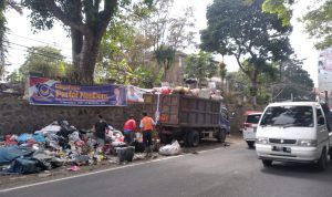 Pemerhati Lingkungan Sesalkan Baliho Parpol Padati Jalan Protokol