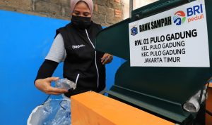 BRI Peduli Bantu Pengelolaan Sampah Terpadu dan Edukasi Lingkungan Bersih BRI Peduli Bantu PengelolaanSampahTerpadu dan Edukasi Lingkungan Bersih
