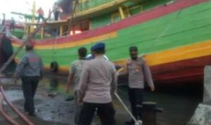 Belasan Kapal di Tegal Terbakar, Pemadam Kebakaran dari Tiga Daerah Dikerahkan