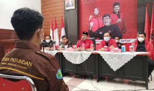 Lakukan Audensi dengan PDI Perjuangan, Kelompok Mahasiswa Ini Minta Artaria Dahlan Dipecat