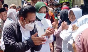 Bedah Rumah Warga, Cak Imin Datang Langsung ke Cikalongkulon Cianjur