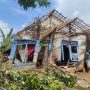 Puluhan Rumah Warga di Cilaku Rusak Disapu Angin Kencang