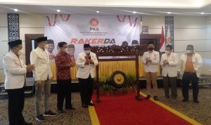 PKS Cianjur Diminta Raih 10 Kursi di Pileg 2024, Begini Tanggapan Gilar Budi Raharja