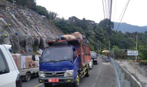 Rumah Singgah Cipanas Pilah Sampah Sebelum ke TPA