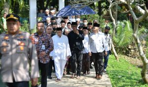 Anggota Watimpres Berziarah ke Makam Eril