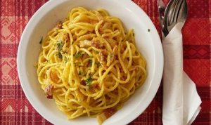 Resep Membuat Mie Gacoan yang Sedang Viral