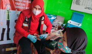 Warga Empat Desa di Wilayah Puskesmas Karangtengah Ikuti Gebyar Vaksinasi Covid-19 BIN