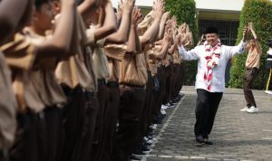 Kunjungi Sekolah, Uu Ruzhanul Dorong Lahirnya Generasi Paripurna