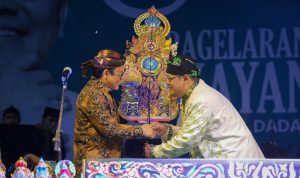 Gus Muhaimin Bersyukur Festival Wayang Golek Cianjur Dihadiri Ribuan Orang