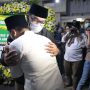 Ridwan Kamil Takziah ke Rumah Ayahanda Emil Dardak