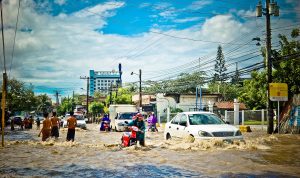 6 Tips Merawat Sepeda Motor Setelah Kena Banjir,