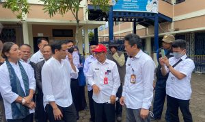 Mendikbudristek Nadiem Makarim Tinjau Sekolah Rusak Akibat Gempa di Cianjur