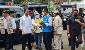 Presiden Tinjau Posko RS Sayang Cianjur, Pastikan Logistik Hingga Pasokan Listrik PLN Aman