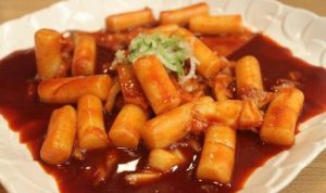 Tteokbokki Hidangan Yang Pas Saat Musim Hujan