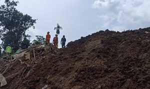 Pencarian Korban Hilang Akibat Gempa di Cianjur Dilanjutkan, Tim SAR Terjunkan Alat Berat