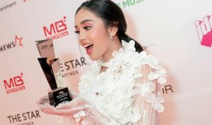 Sang Dewi, Lyodra Tampil Memukau dalam Acara Asia Artis Award