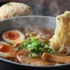 Cara membuat ramen dari mie instan yang viral di TikTok