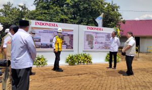 Jokowi Tinjau Progres Pembangunan Rumah Tahan Gempa di Cianjur