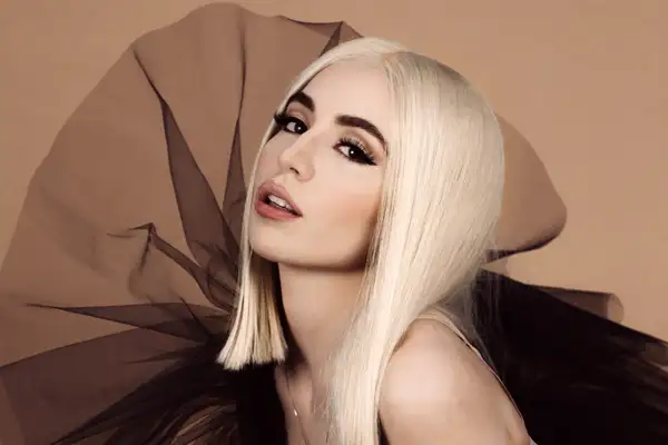 Lirik Lagu Sweet But Psycho - Ava Max