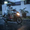 Musim Penghujan Bagi Para Pengendara Motor Ikuti Tips Ini. (net)