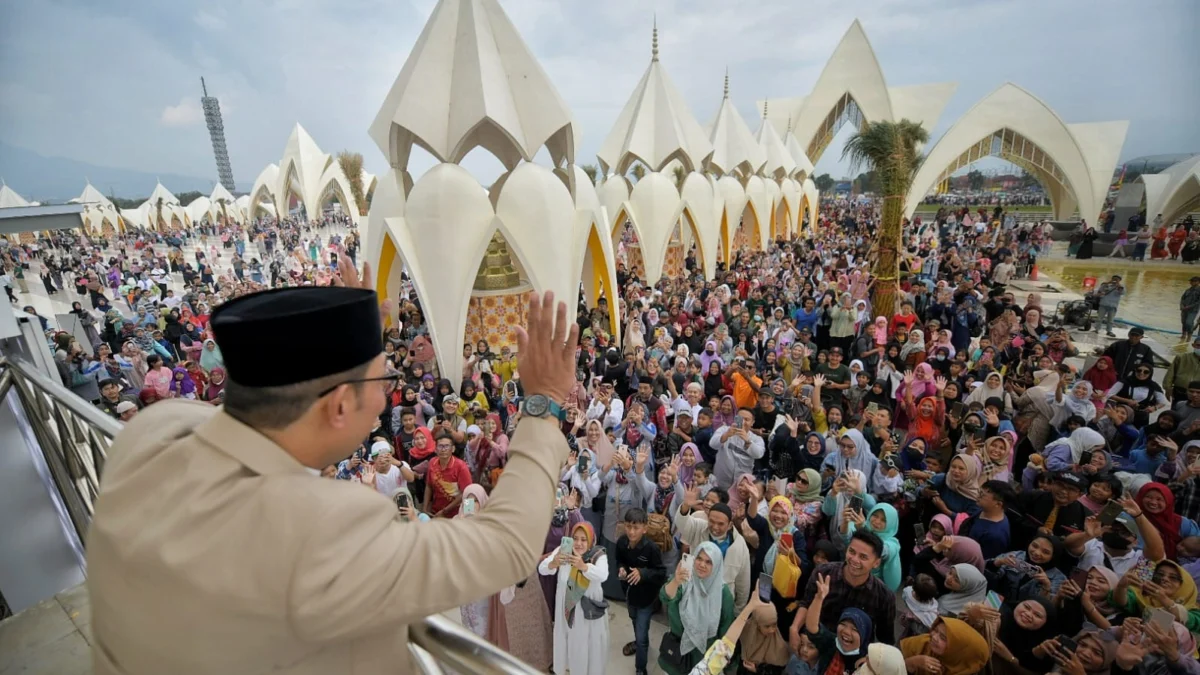 Pembangunan Masjid Al Jabbar Tak Salahi Aturan