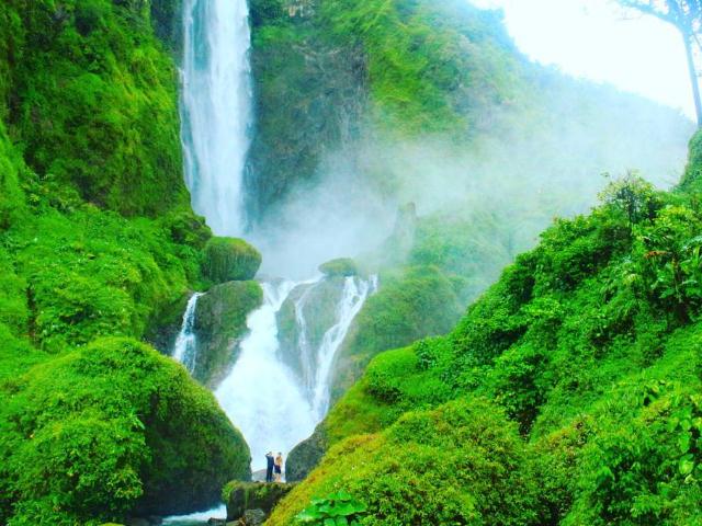 Pesona Curug Citambur, di Karangjaya Cianjur, Ketinggiannya Sampai 130 Meter