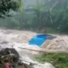 Banjir Terjang Camping Ground Mandalawangi. (tangkapan layar)