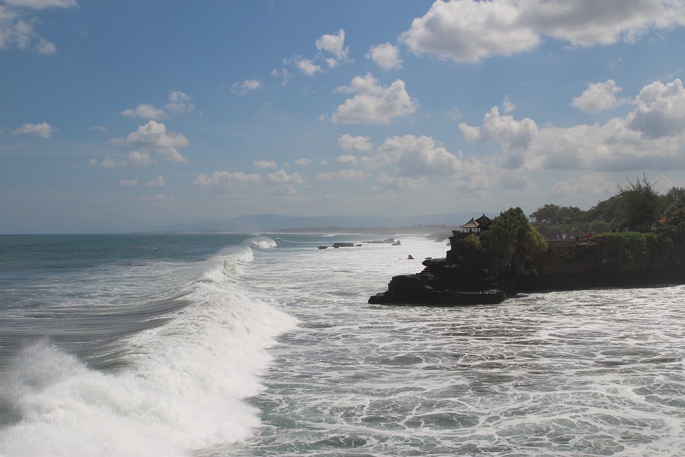 3 Wisata Pantai Menjadi Populer di Sukabumi