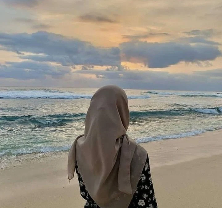 OOTD Ke Pantai Hijab Simple