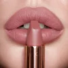 Tips Memilih Lipstik Sesuai Warna Kulit