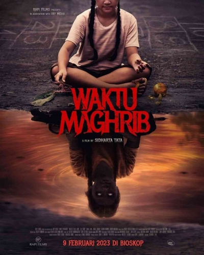 Sinopsis Film Waktu Magrib: Malapetaka Bagi Mereka Yang Melanggar Aturan!