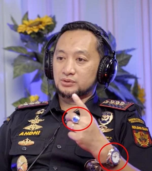 Gaya Hedon Kepala Bea Cukai yang pamer Royale Blue Shafire dan Jam tangan Rolex, Tengah Dibincangkan Publik!