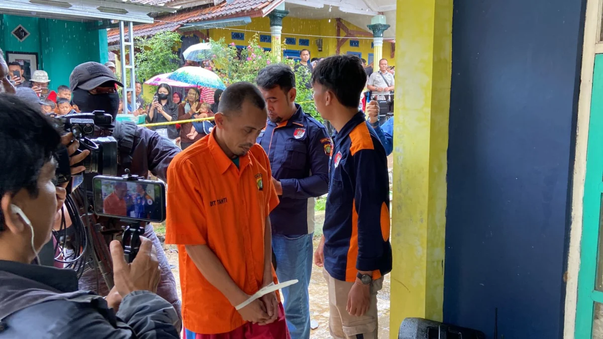 Demi Kekayaan dan Kesuksesan, Dede Rela Istrinya Jadi Tumbal Demi Kekayaan dan Kesuksesan, Dede Rela Istrinya Jadi Tumbal