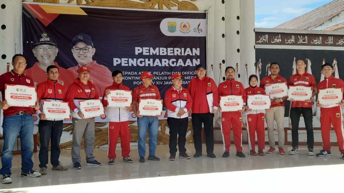 KONI Cianjur Beri Penghargaan Atlet Berprestasi. (dik)