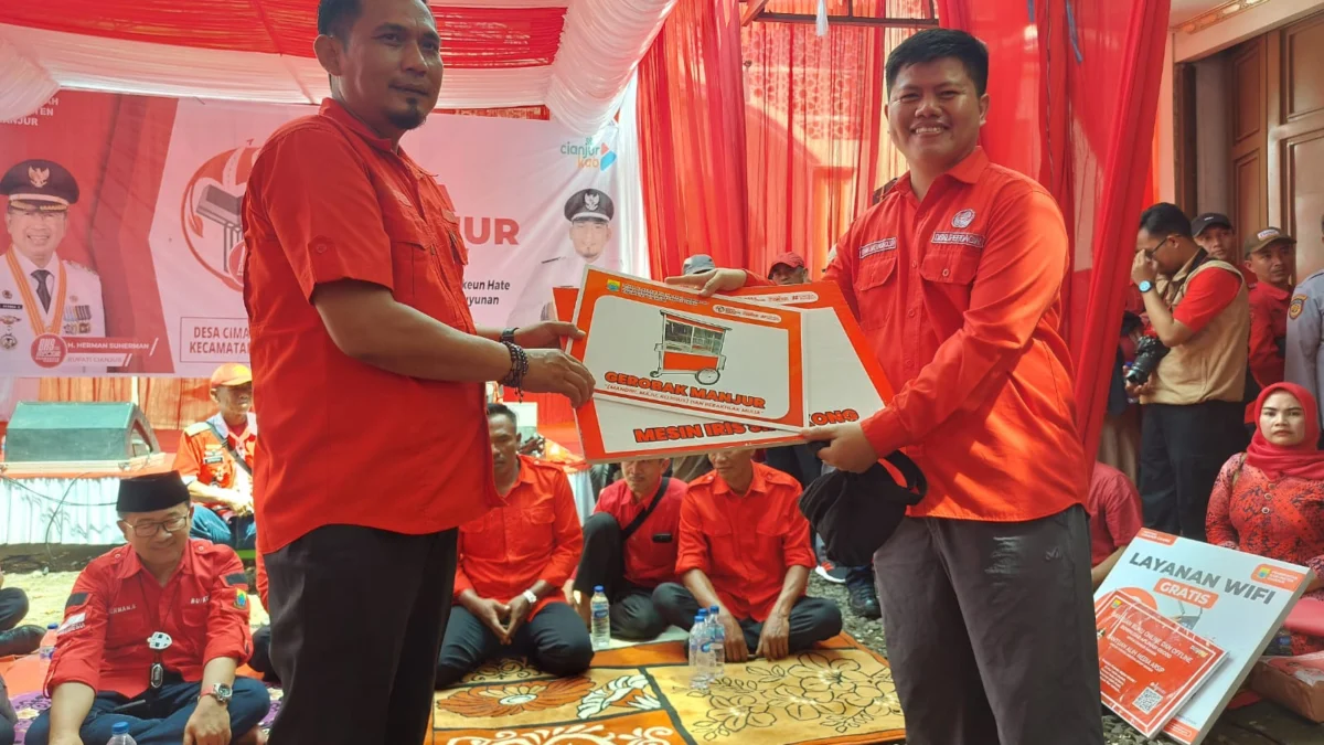 Diskuperdagin Cianjur Bantu Pelaku UMKM Desa Cimaragang