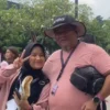 Sweet Seorang Ayah Menemani Sang Anak Menonton Konser Blackpink