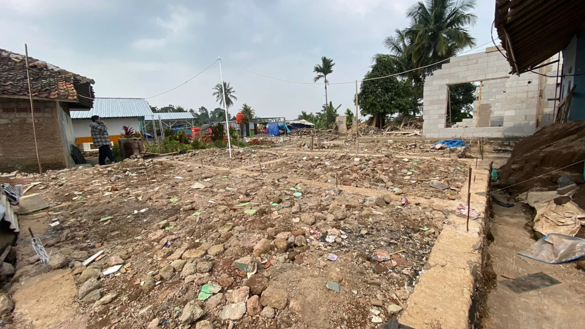 mandor proyek rumah korban gempa kabur